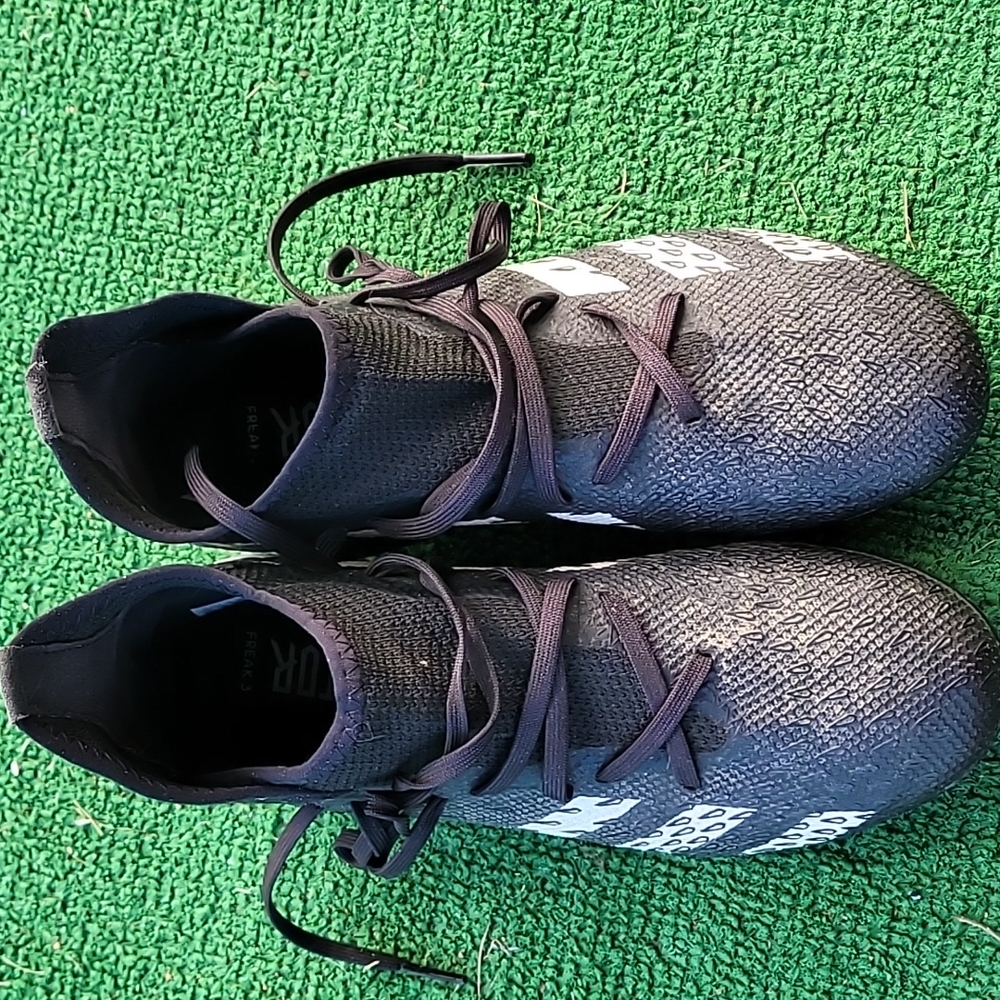 Barely worn soccer cleats